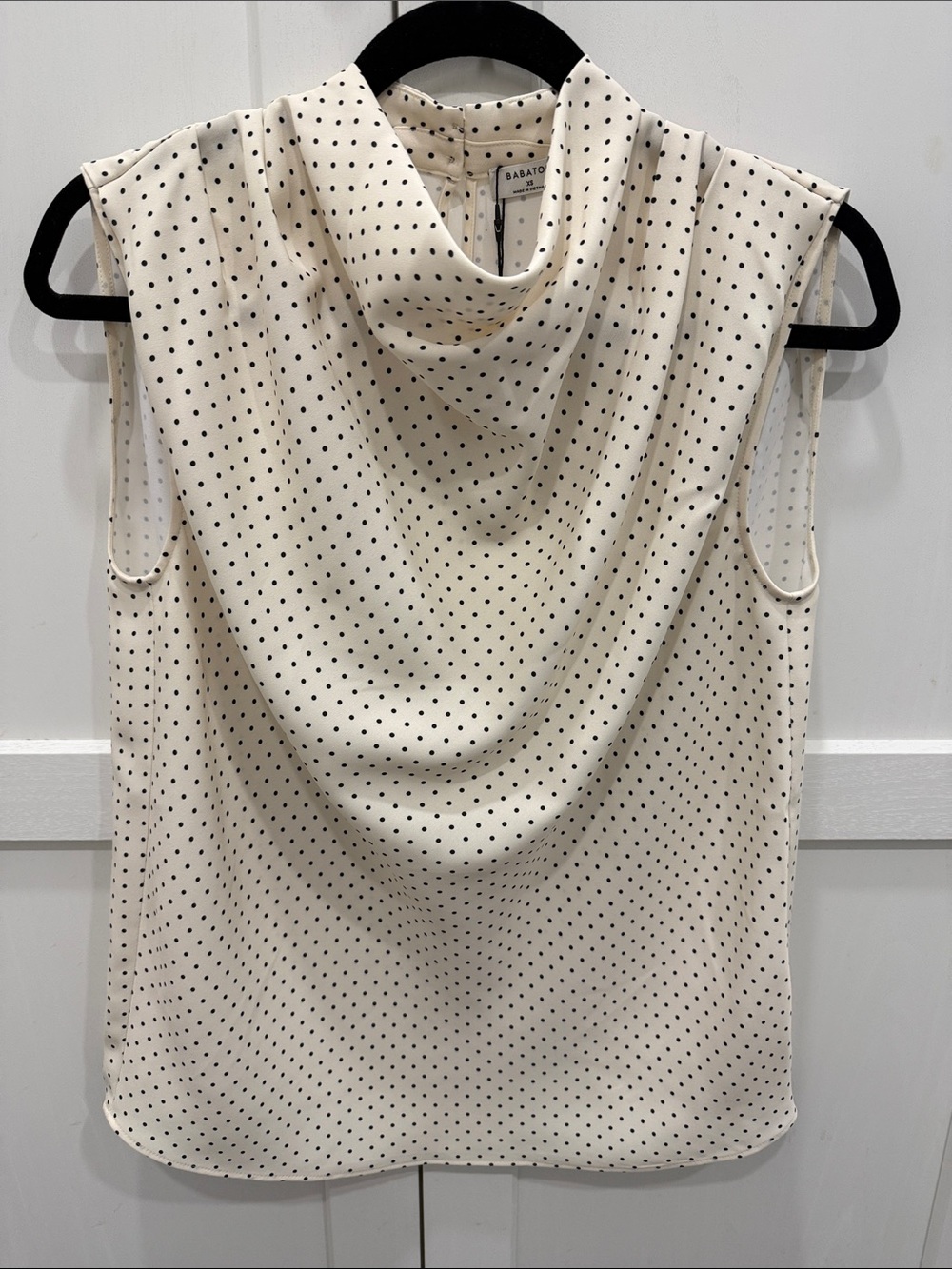 Aritzia Babaton Carter Blouse Cream Polka Dot size XS